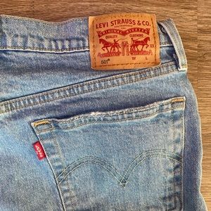 Levi’s 501 light wash ORIGINAL FIT jeans